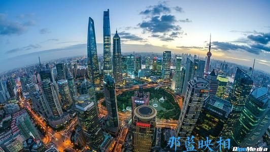 无人机航拍在企业宣传片制作里的重要性(图2) 无人机航拍在企业宣传片制作里的重要性(图2)